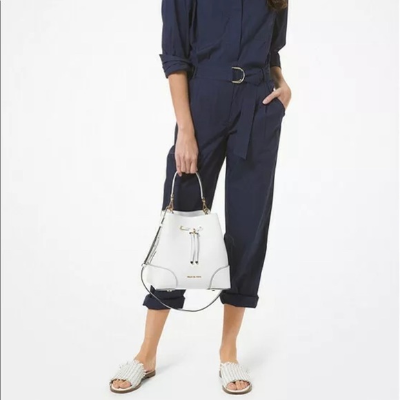 Michael Kors Mercer Gallery Medium Shoulder Bag - Picture 4 of 10